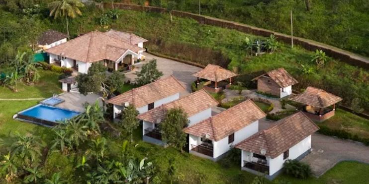 Where to Stay: Homestay Near Kallathigiri Falls