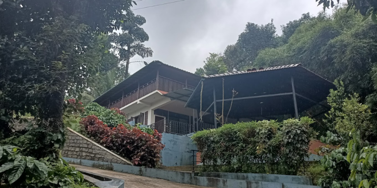Why Stay Near Kemmangundi for a Waterfall Holiday